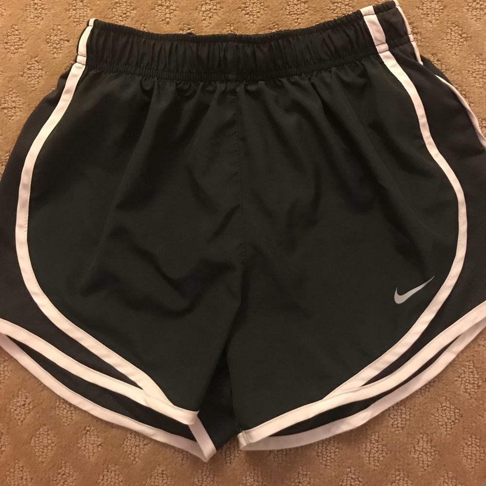 nike women shorts